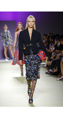 Versace Spring 2019 MFW / Versace весна-лето 2019 Неделя моды в Милане